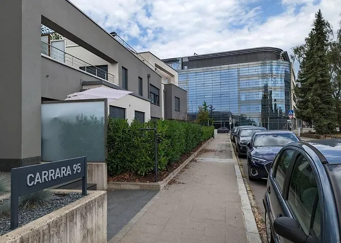 1 Bedroom With Garage & Outdoor Area In Kirchberg Люксембург